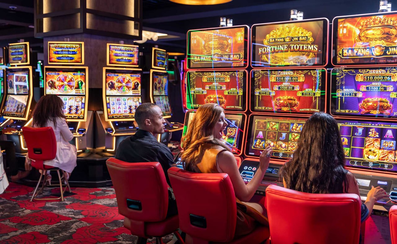 မြန်မာ ကစားသမား KBZPay ဖြင့် ငွေသွင်းပြီး Sportsbook ကစားနေသောမြင်ကွင်း